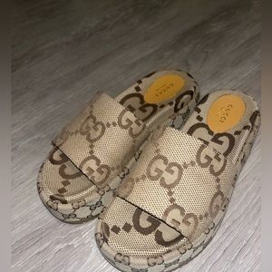 Gucci platform slides size 37 (women’s 7)